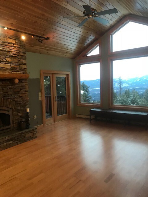 Building Photo - 467 Wolverine Dr