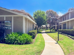 Building Photo - 15224 Shadybend Dr