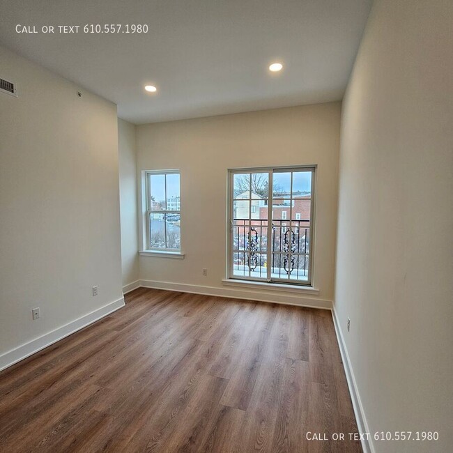 Building Photo - BRAND NEW:  Luxury 1 Bedroom Apartment in ...