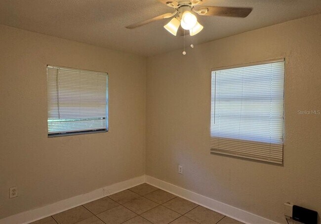 Foto del edificio - 10022 N Lantana Ave