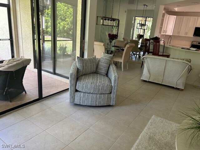 Foto del edificio - 7048 Pelican Bay Blvd