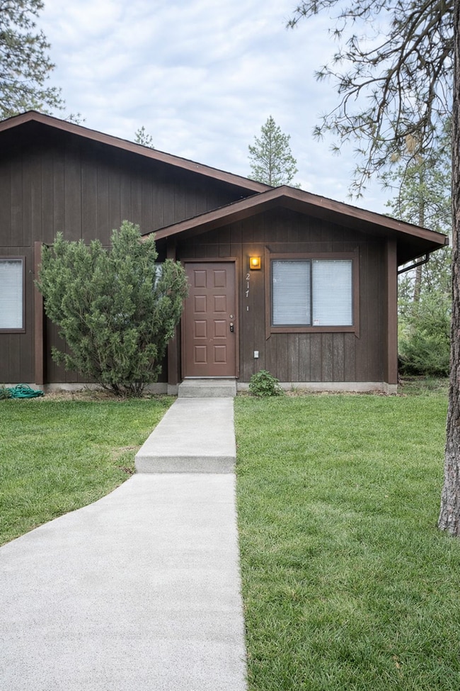 Building Photo - 217 Ash St