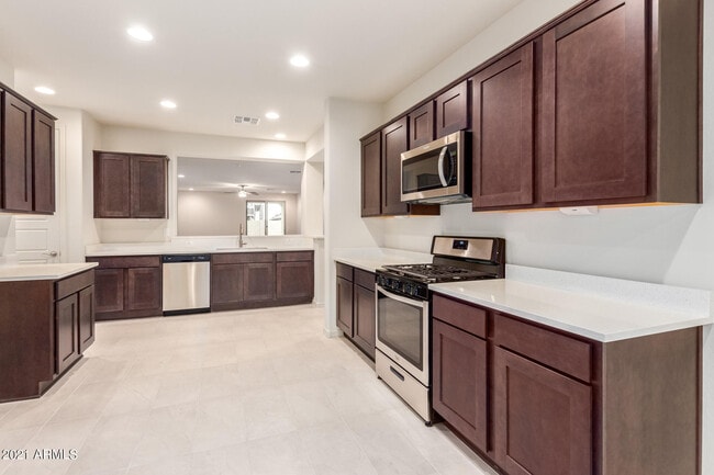 Building Photo - 8755 W Solano Dr