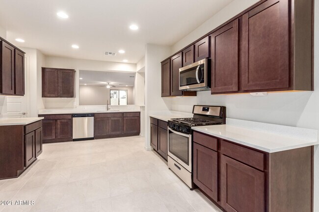 Foto del edificio - 8755 W Solano Dr