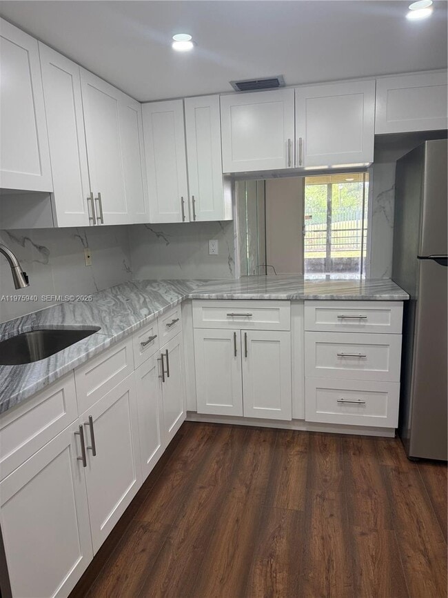 Building Photo - 3490 Foxcroft Rd