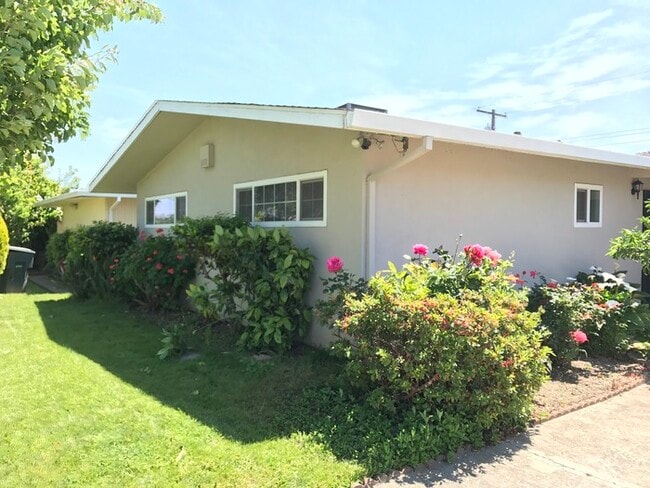 Foto del edificio - 3 bedroom 1 bathroom home located in Sacra...
