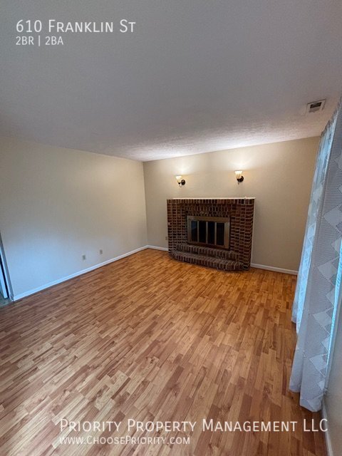 Photo - 610 Franklin St Townhome