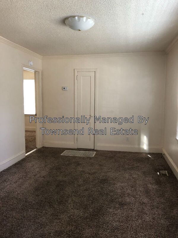 Primary Photo - 217 N Virginia Ave