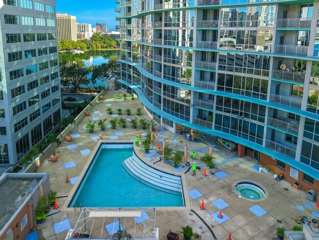 Building Photo - “Luxury, Location, Lifestyle — All at The Waverly”