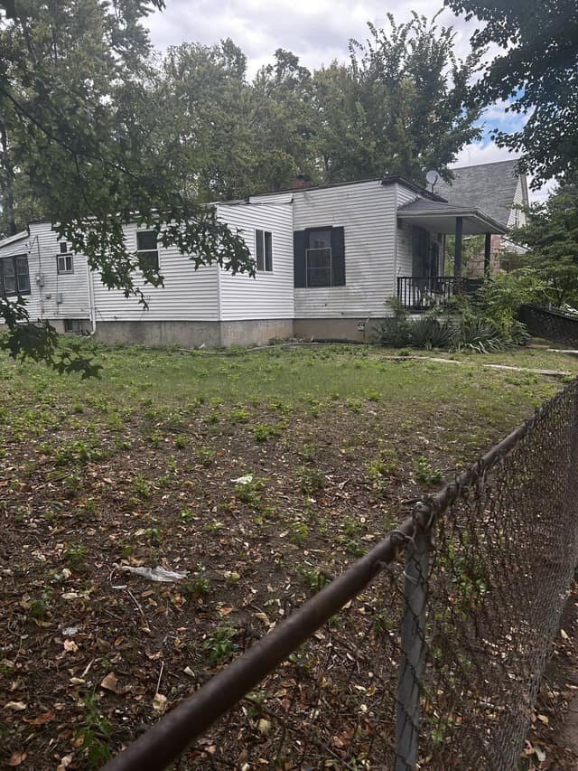 Foto del edificio - 5417 Ruskin Ave