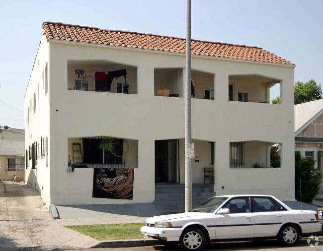 Building Photo - 2004 - 5722 Camerford Ave