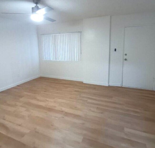 Foto del edificio - 1344 E 45th St