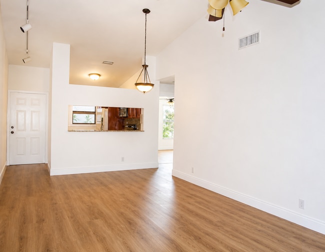 Building Photo - 3130 Millwood Ter
