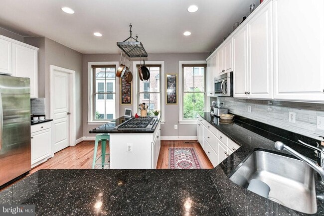 Foto del edificio - 2505 S Kenmore Ct