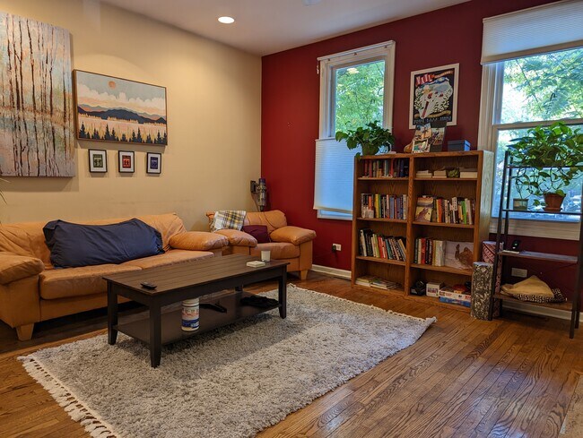 Foto del edificio - 2629 N Seminary Ave