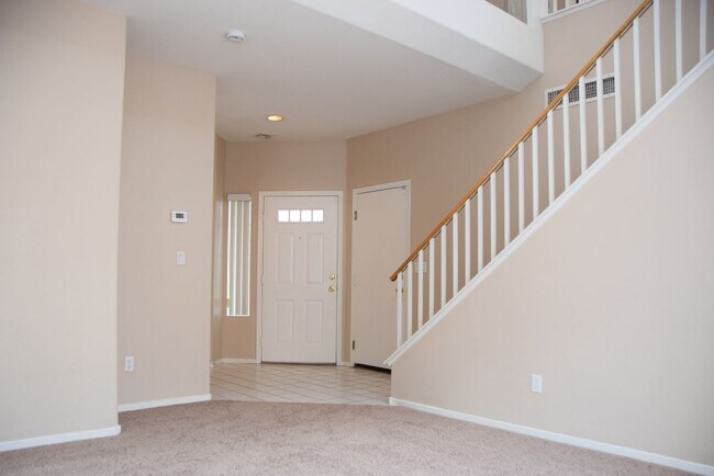 Building Photo - 7729 Paseo Vista Dr