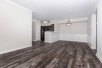 Building Photo - The Ridgeleigh at Van Dorn