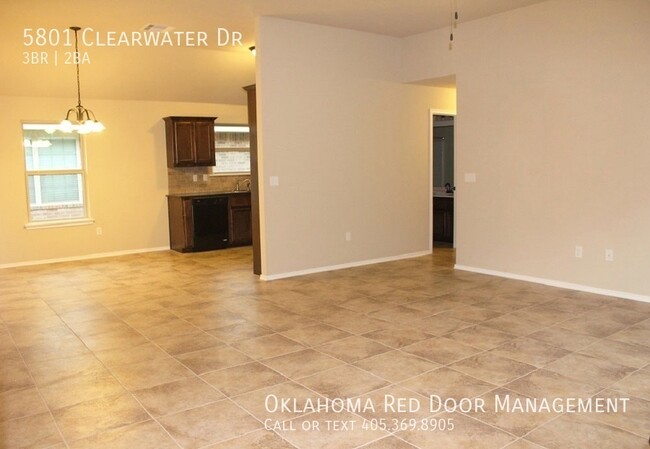 Foto del edificio - 5801 Clearwater Dr