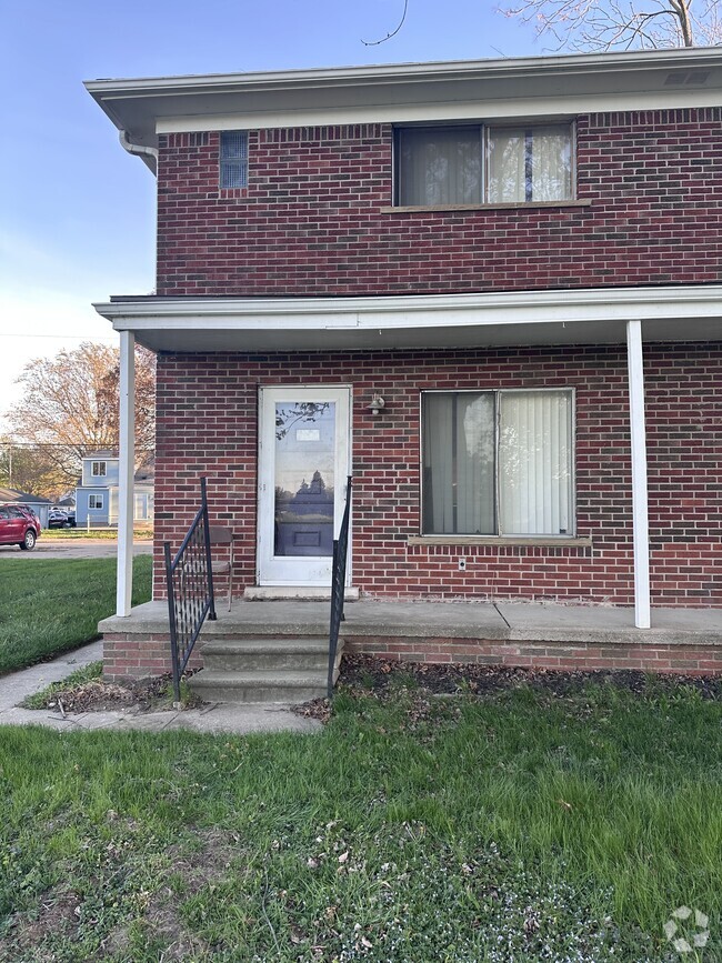 Building Photo - 62 Riverview Dr
