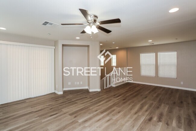 Foto del edificio - REDUCED! - NOW OFFERING HALF MONTH FREE OF...