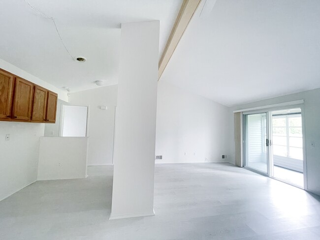 Building Photo - 29711 Pendleton Club Dr