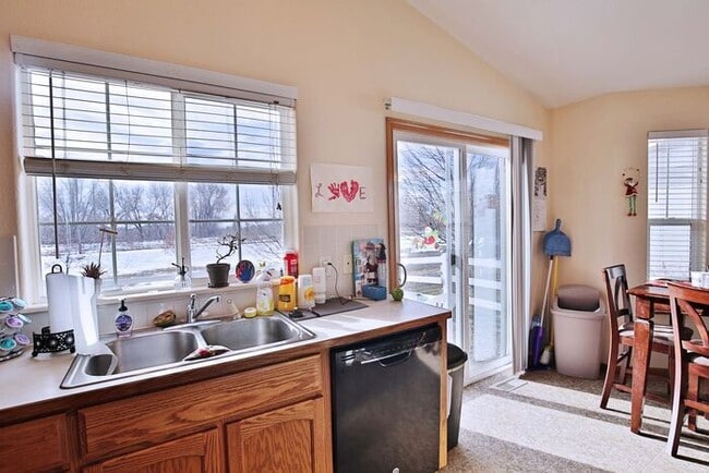 Photo - 3 Bedroom, 2 Bath Ranch Home with 2 Car Attached Garage in Loveland, CO