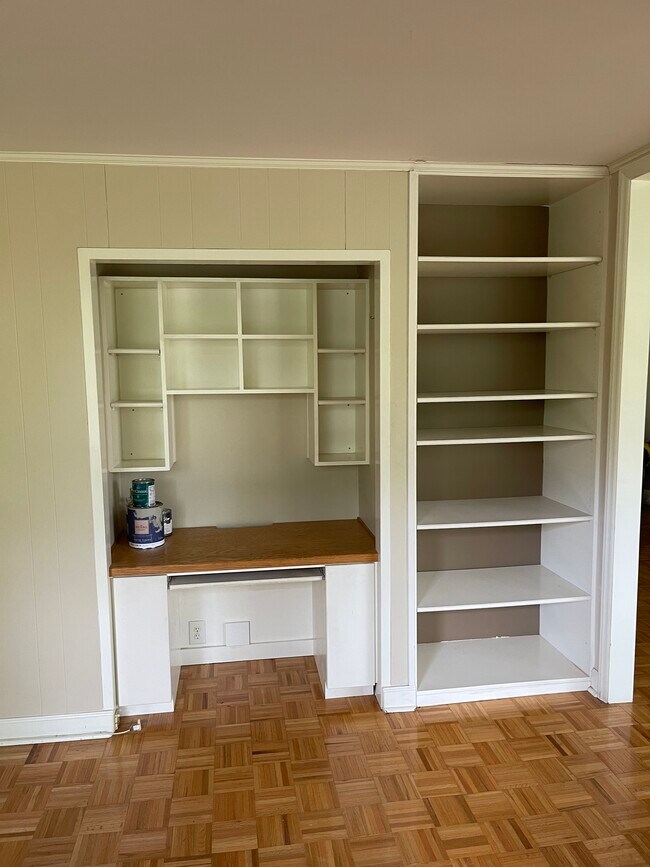 Den built ins - 1300 Queens Rd