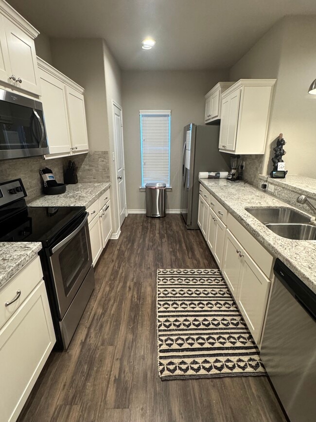 Building Photo - 2836 Papa Bear Dr