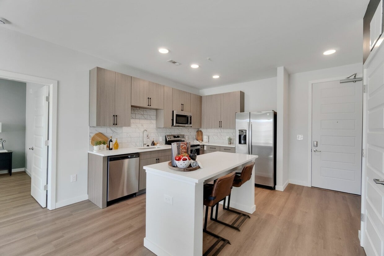 LakePointe Apartments in Charlotte, NC