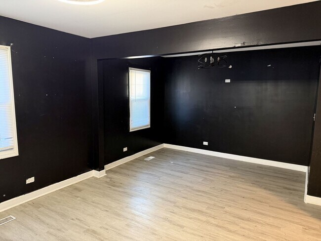 Building Photo - 756 Newell Ave