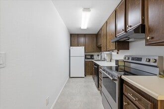 Building Photo - 685 N Ashurst Ct