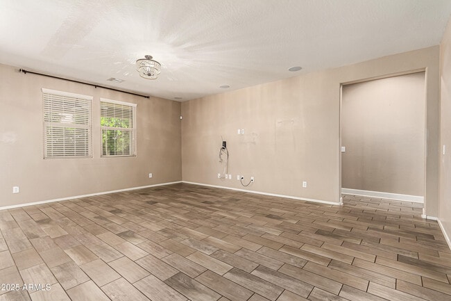 Building Photo - 9008 S 55th Dr