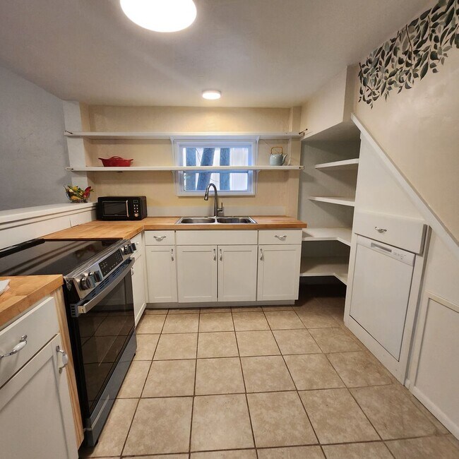 Foto del edificio - Single Family Home Close to UF!