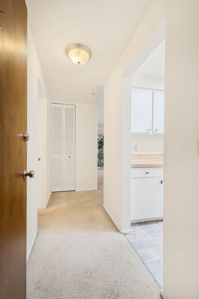 Foto del edificio - 1 Bedroom 1 Bath Condo in Kirkland