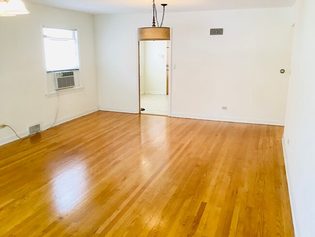 Building Photo - 3120 Central St