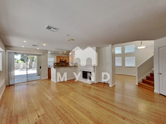 Building Photo - 1700 Glenwillow Dr
