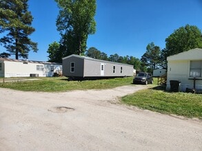 Building Photo - 109 Grace Park Ln