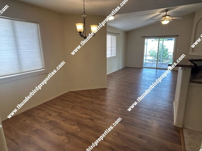 Foto del edificio - Gated Community 2 Bedroom - 2 Bathroom - 2 Car garage