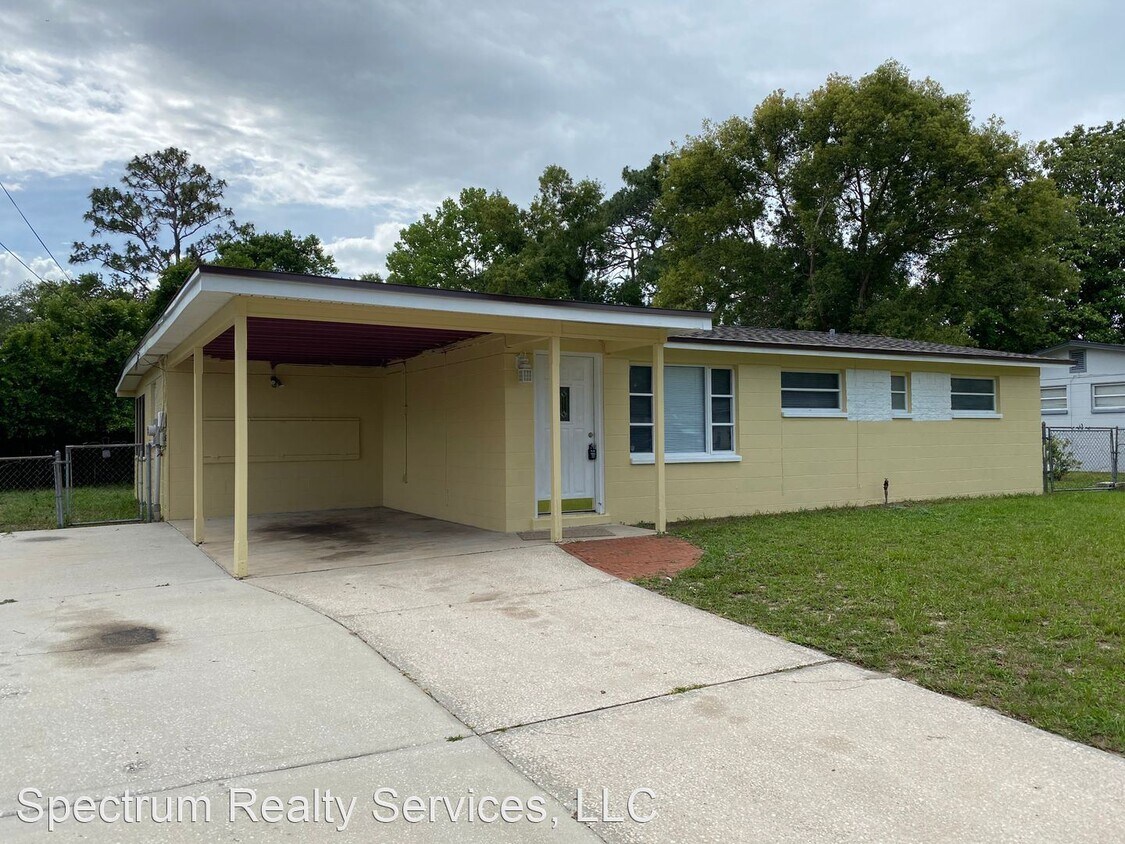 Foto principal - 4 br, 1.5 bath House - 165 Parkwood Dr. W.