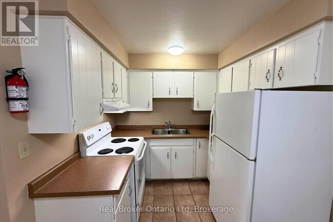 Building Photo - 301 West Street N