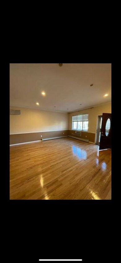Foto principal - 1946 84th St