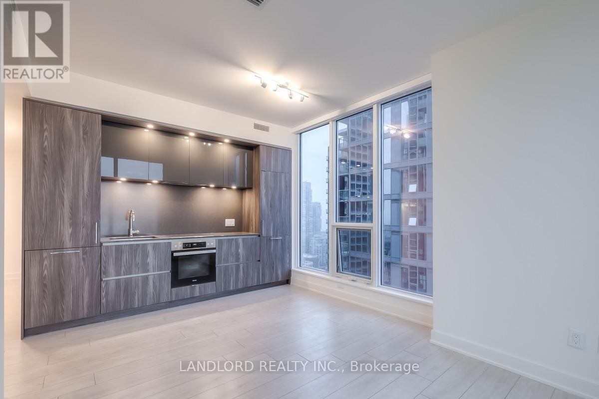 Photo principale - 35-2435 Mercer St