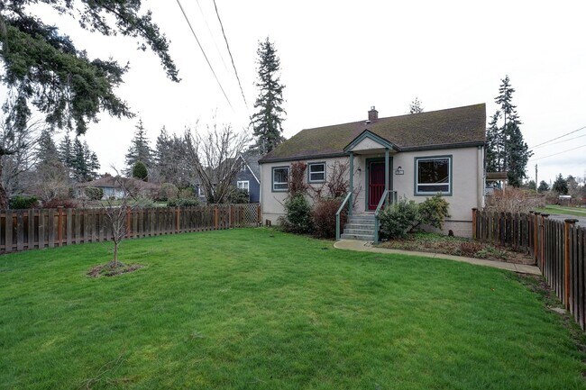 Foto del edificio - 2 Bed, 2 Bath Home in Historic Birchwood Neighborhood