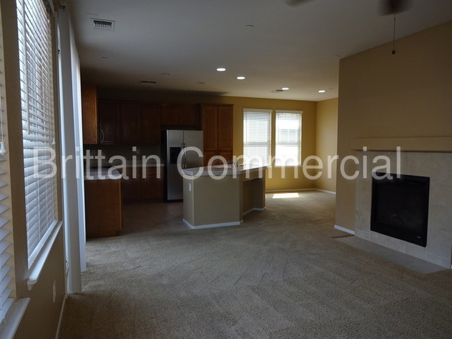 Foto del edificio - 889 Courtyards Loop
