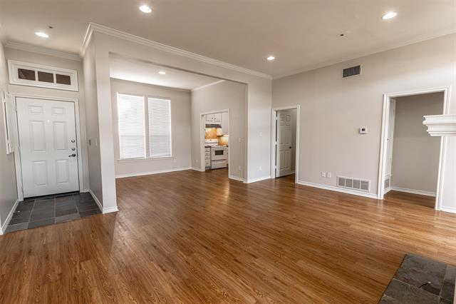 Foto del edificio - 3813 Prescott Ave