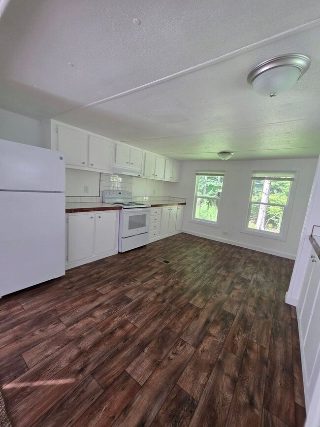 Building Photo - 3135 Calloway Dr