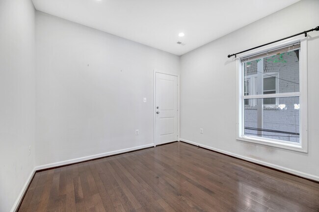 Foto del edificio - 1845 Kalorama Rd NW