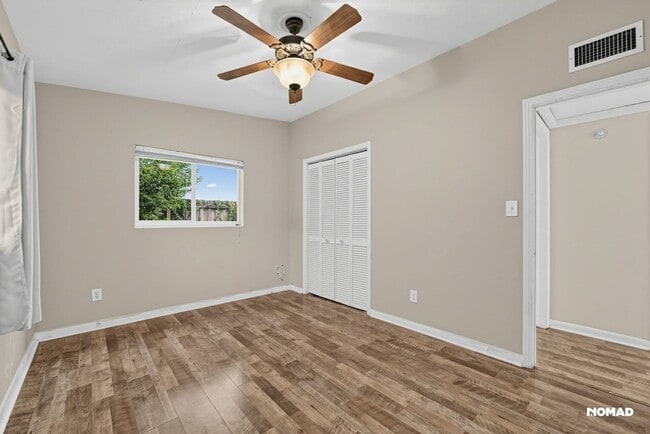 Building Photo - 235 Cherrywood Dr