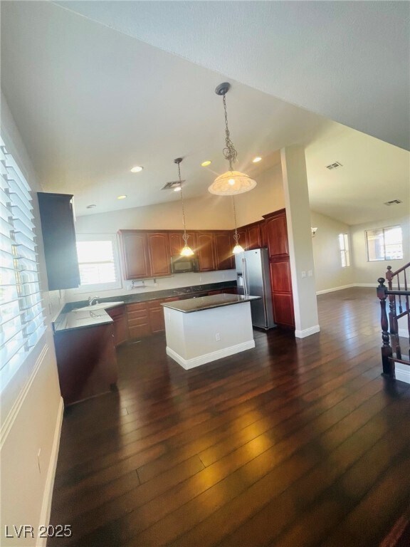 Foto del edificio - 2765 Craigmillar St