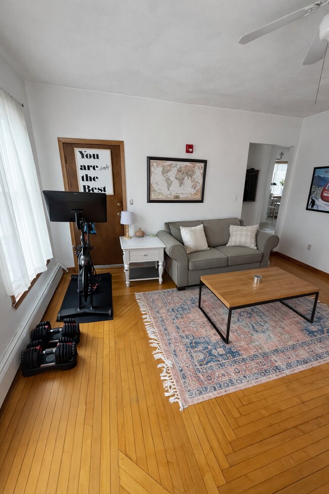 Foto del edificio - 585 Somerville Ave